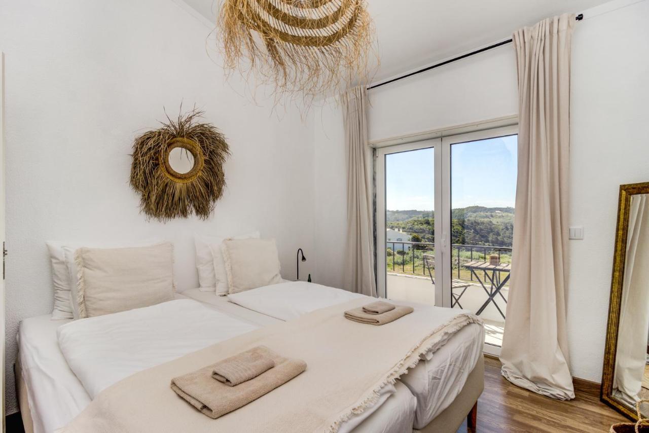 Ostello Ocean House - Ribeira D'Ilhas Ericeira Esterno foto